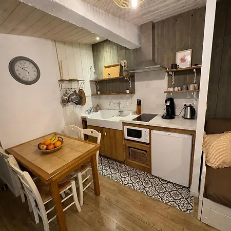 Le Logis Du Coteau 度假居 Bellefois